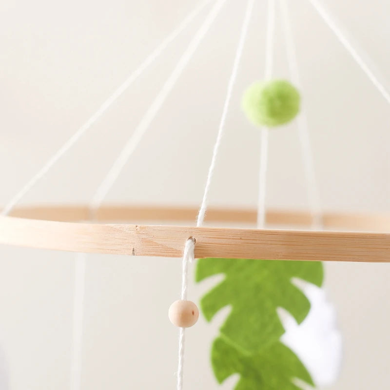 Wooden Rattles Toys Baby Crib Mobile Bed Bell Soft Felt Hot Balloon Newborn Music Bed Bell Hanging Toys Crib Bracket Baby Gifts