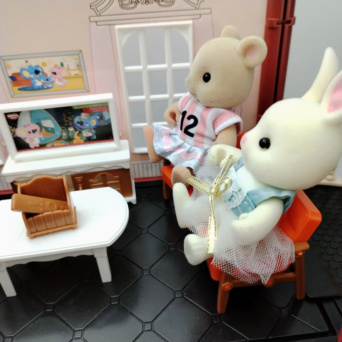 Miniature Items Dollhouse Furniture Accessories Living Room Bedroom Supermarket Shopping Games Family Interaction Doll Kids Toys