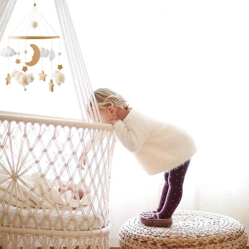 Wooden Rattles Toys Baby Crib Mobile Bed Bell Soft Felt Hot Balloon Newborn Music Bed Bell Hanging Toys Crib Bracket Baby Gifts