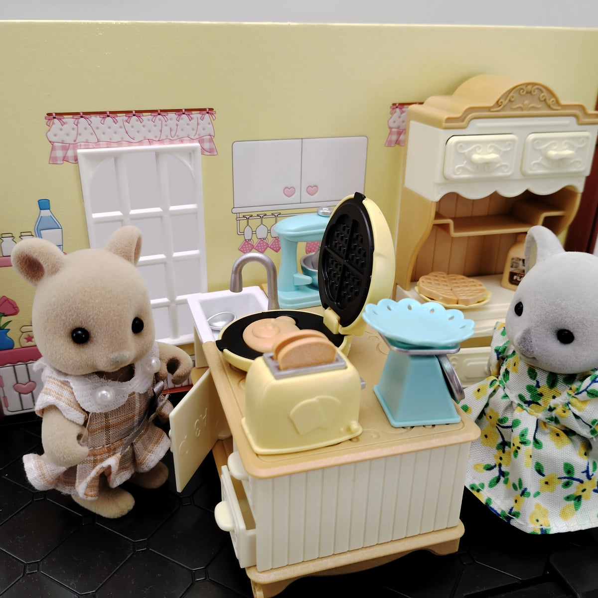 Miniature Items Dollhouse Furniture Accessories Living Room Bedroom Supermarket Shopping Games Family Interaction Doll Kids Toys