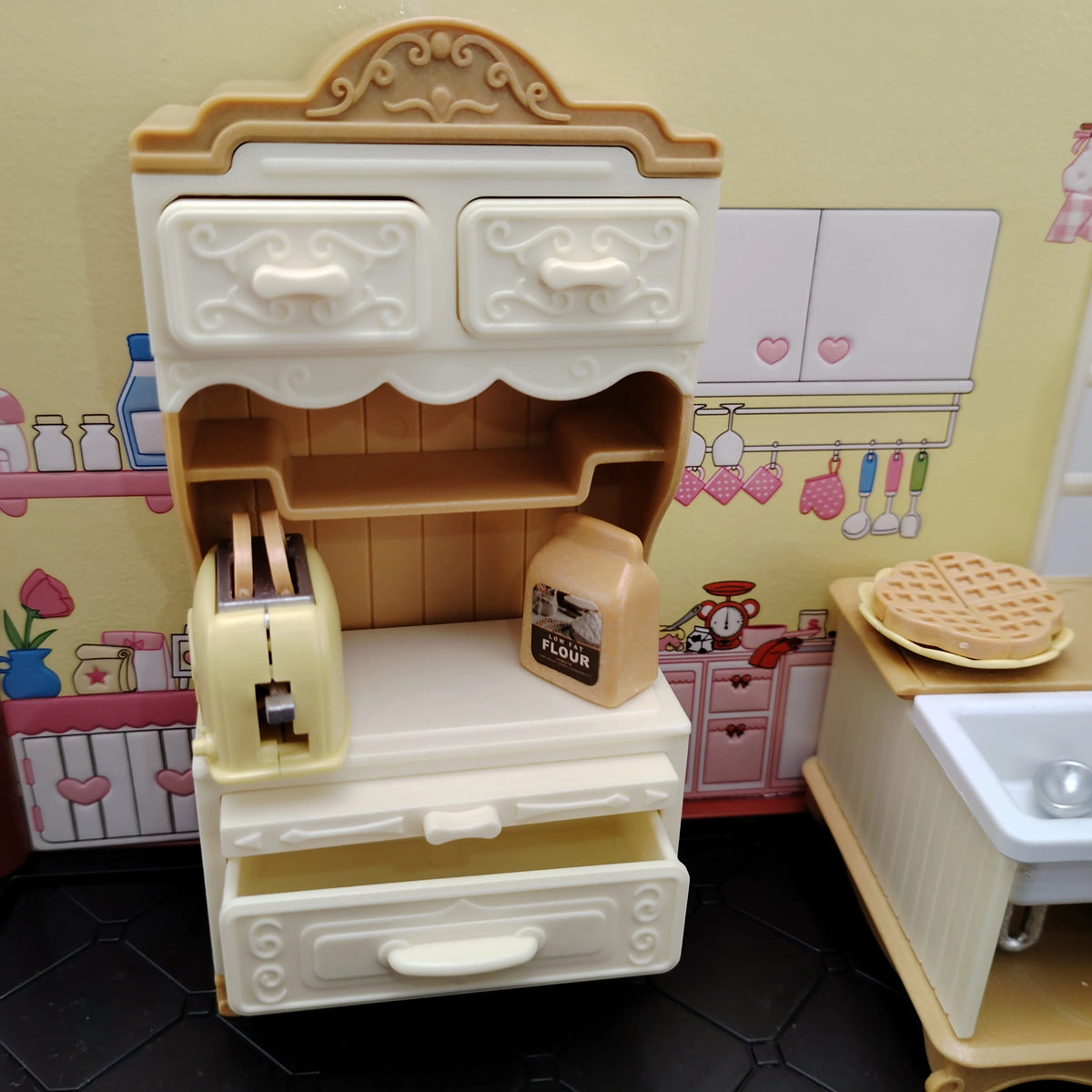 Miniature Items Dollhouse Furniture Accessories Living Room Bedroom Supermarket Shopping Games Family Interaction Doll Kids Toys